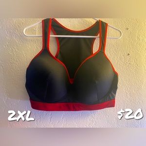 2XL Torrid bra, never worn, bought for $32 asking $20.